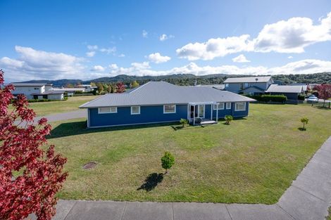 Photo of property in 140 Lisland Drive, Kinloch, Taupo, 3377