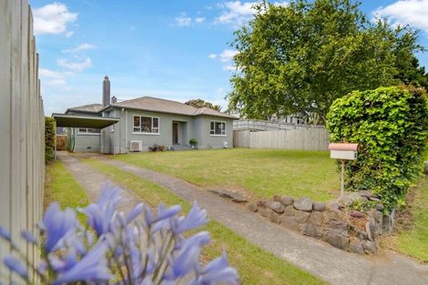 Photo of property in 403 Carrington Street, Upper Vogeltown, New Plymouth, 4310