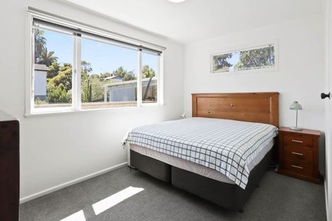 Photo of property in 39 Newington Road, Henderson, Auckland, 0612