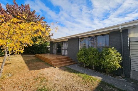 Photo of property in 2/71 Royal Park Drive, Parklands, Christchurch, 8083