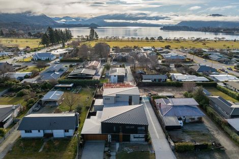 Photo of property in 147b Warren Street, Wanaka, 9305