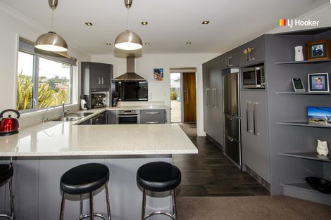 Photo of property in 28 Severn Street, Green Island, Dunedin, 9018