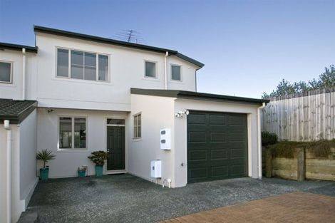Photo of property in 3/30 Fields Parade, Oteha, Auckland, 0632