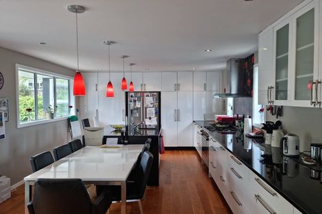 Photo of property in 54 Collins Avenue, Tawa, Wellington, 5028