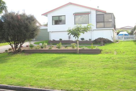 Photo of property in 6 Fairview Street, Tirau, 3410