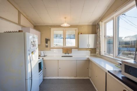 Photo of property in 29 Wairau Road, Picton, 7220