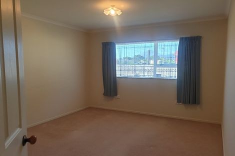 Photo of property in 154 Tukapa Street, Westown, New Plymouth, 4310
