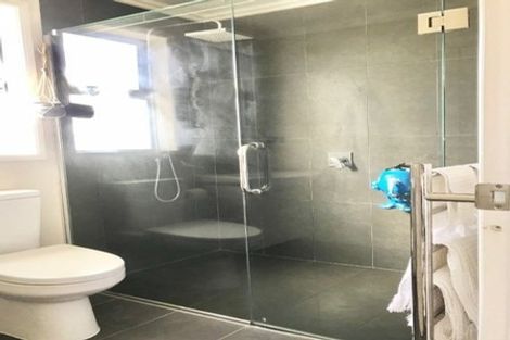 Photo of property in 1/43 Shanaway Rise, Hillcrest, Auckland, 0627