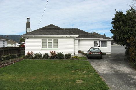 Photo of property in 15 Dunn Street, Wainuiomata, Lower Hutt, 5014