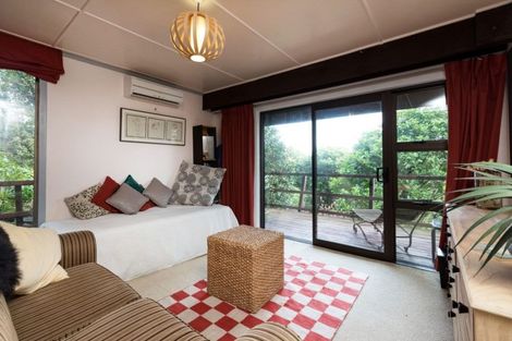 Photo of property in 12 Fairfax Terrace, Frankleigh Park, New Plymouth, 4310