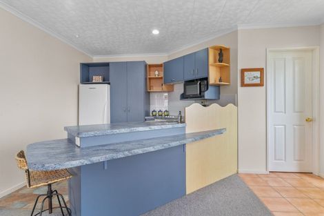Photo of property in 12 Guildford Street, Levin, 5510