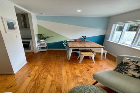 Photo of property in 35 Drome View Place, Beach Haven, Auckland, 0626