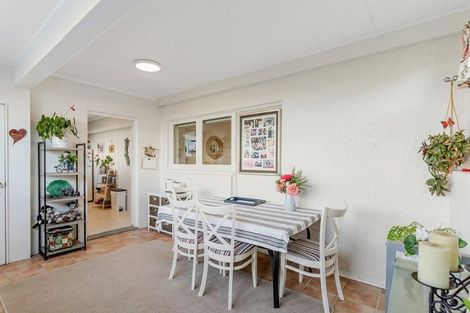 Photo of property in 8 Hillcrest Road, Hatfields Beach, Orewa, 0931