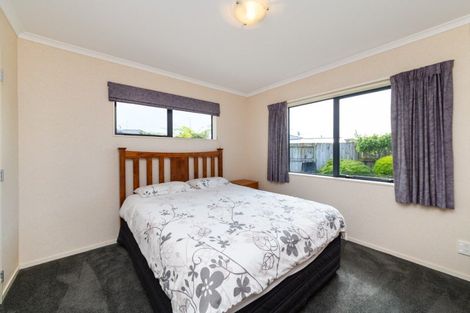 Photo of property in 5 Daniel Place, Kelvin Grove, Palmerston North, 4414