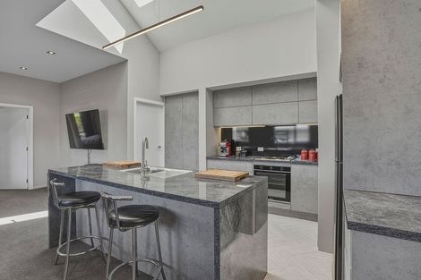 Photo of property in 43 Bradshaw Street, South Dunedin, Dunedin, 9012