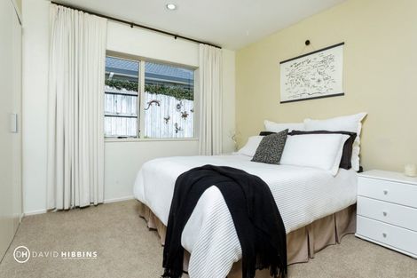 Photo of property in 6 Pelican Lane, Unsworth Heights, Auckland, 0632