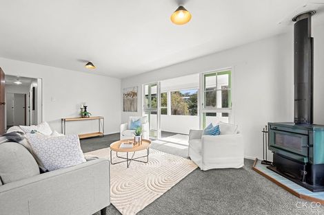 Photo of property in 3 Eastview Grove, Normandale, Lower Hutt, 5010