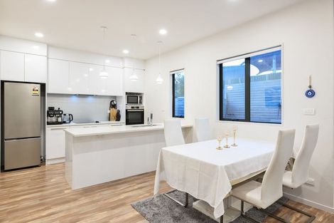 Photo of property in 17d Crosby Road, West Harbour, Auckland, 0618