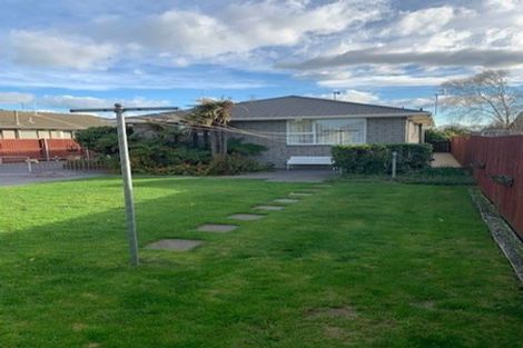 Photo of property in 17 Davidson Crescent, Hornby, Christchurch, 8042