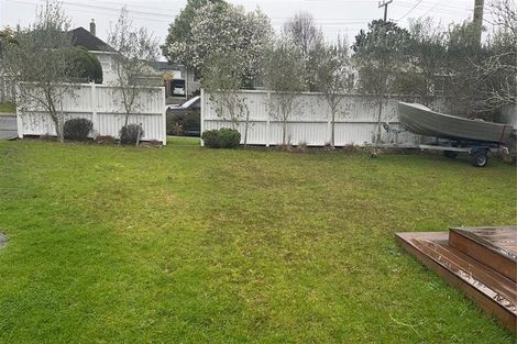 Photo of property in 41 Farquhar Road, Glendene, Auckland, 0602