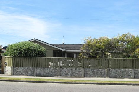 Photo of property in 33 Bridge Street, New Brighton, Christchurch, 8062