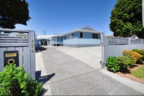 Photo of property in 404 Roscommon Road, Clendon Park, Auckland, 2103