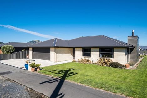 Photo of property in 187 Wingatui Road, Mosgiel, 9024