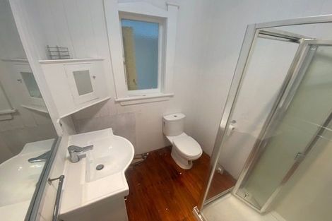 Photo of property in 118a Hutchinson Avenue, New Lynn, Auckland, 0600