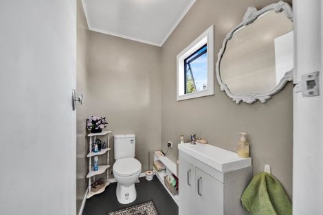 Photo of property in 67a Barrett Street, Westown, New Plymouth, 4310