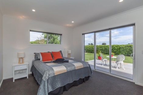 Photo of property in 33 Wakefield Road, Levin, 5571