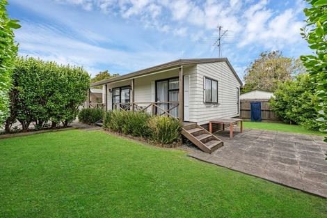 Photo of property in 2/20 Hill Crescent, Papakura, 2110