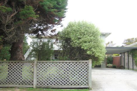 Photo of property in 33 Redwood Avenue, Tawa, Wellington, 5028