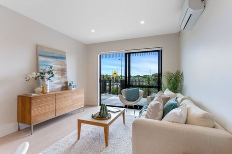 Photo of property in 2 Juniper Drive, Rosehill, Papakura, 2113