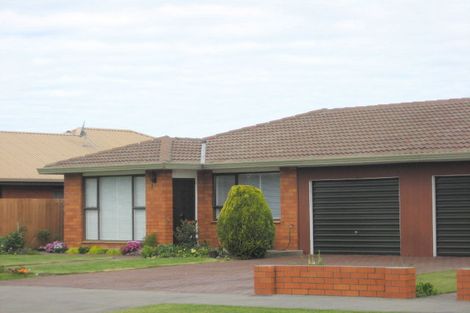 Photo of property in 22 Cotswold Avenue, Bishopdale, Christchurch, 8053