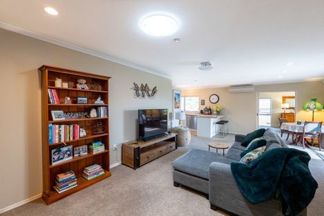 Photo of property in 6 Sunnybrooke Close, Welcome Bay, Tauranga, 3112