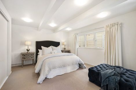 Photo of property in 30 Overtoun Terrace, Hataitai, Wellington, 6021
