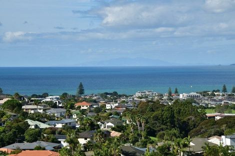 Photo of property in 15 Maire Road, Orewa, 0931