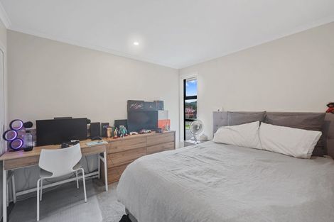 Photo of property in 12 Porokaiwhiri Avenue, Helensville, 0800