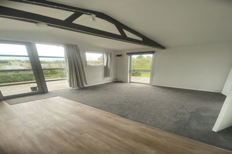 Photo of property in 175 Derham Road, Te Horo, Otaki, 5581