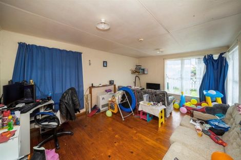 Photo of property in 14 Mclean Street, Hawera, 4610