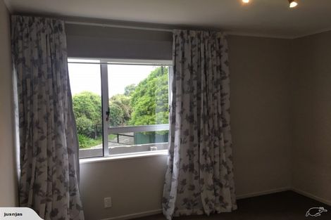 Photo of property in 4/49 Maungaraki Road, Korokoro, Lower Hutt, 5012