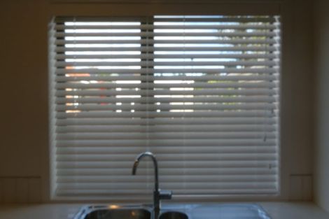 Photo of property in 4/504 Don Buck Road, Massey, Auckland, 0614