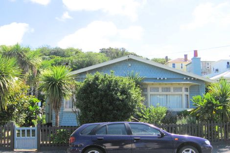 Photo of property in 14 Wright Street, Mount Cook, Wellington, 6021