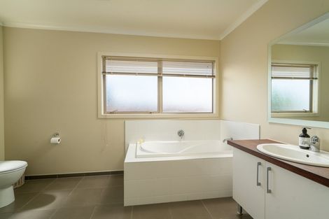 Photo of property in 1/745 Acacia Bay Road, Acacia Bay, Taupo, 3330