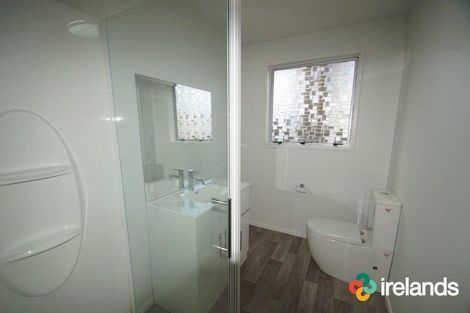 Photo of property in 6a Auburn Avenue, Upper Riccarton, Christchurch, 8041