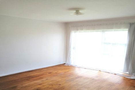 Photo of property in 16 Jamaica Place, Blockhouse Bay, Auckland, 0600