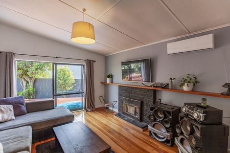 Photo of property in 13 Harker Street, Waipawa, 4210