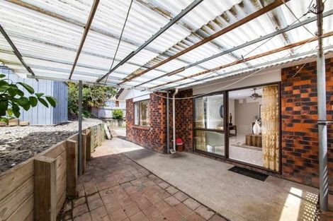 Photo of property in 28 Brookwood Drive, Henderson, Auckland, 0612