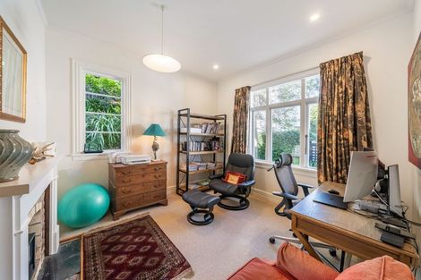 Photo of property in 9 Maida Vale Road, Roseneath, Wellington, 6011