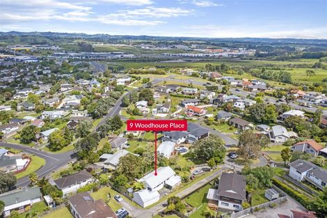 Photo of property in 9 Woodhouse Place, West Harbour, Auckland, 0618